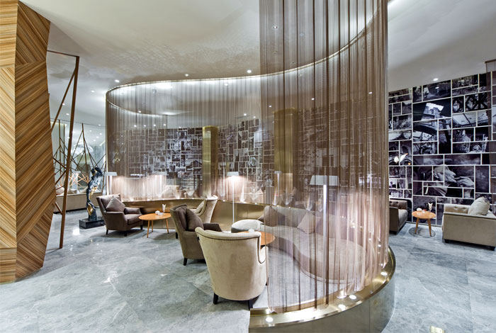 HIGHTOP brass chain curtain